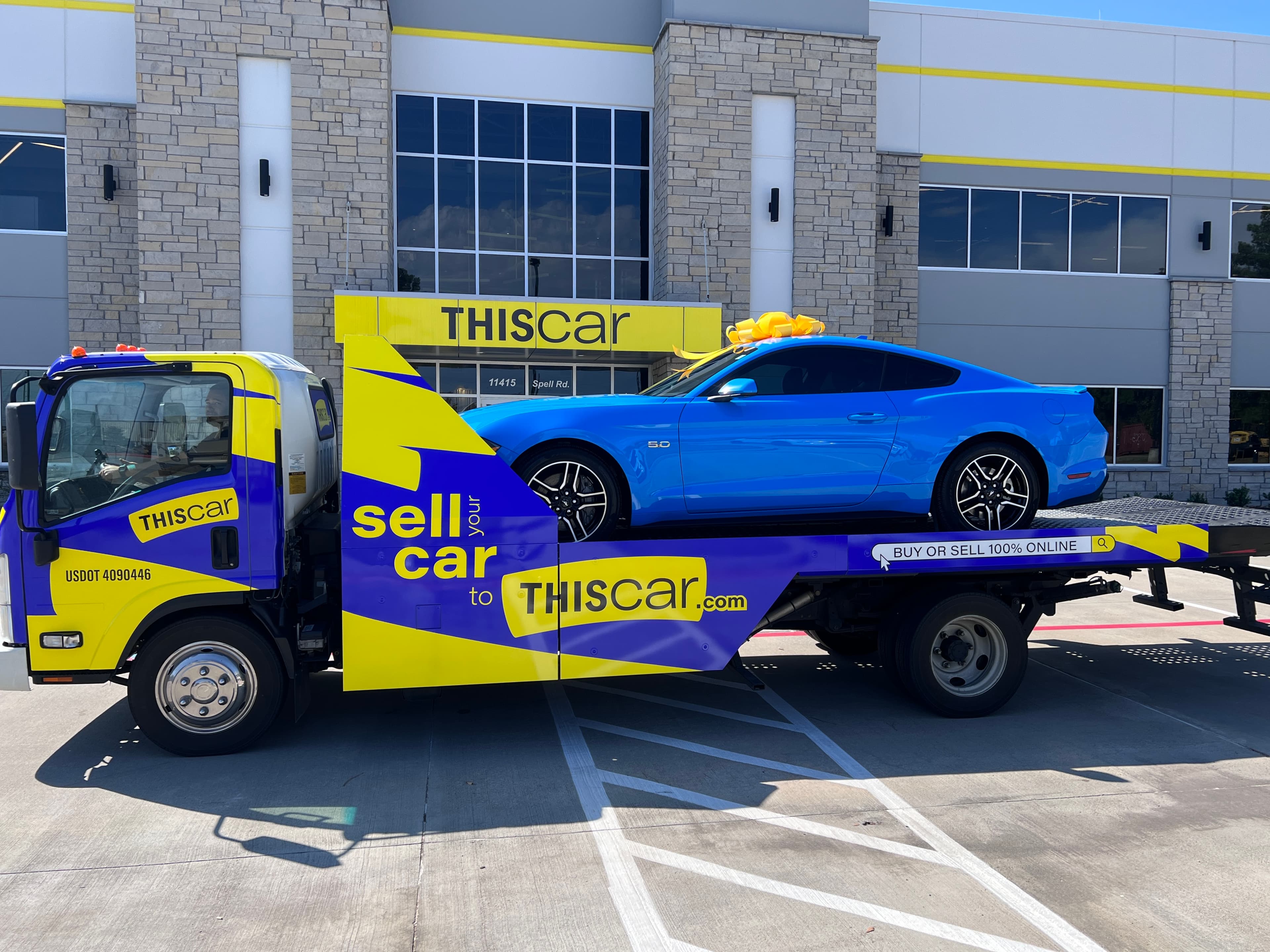 Car hauler truck for vehicle pickup services